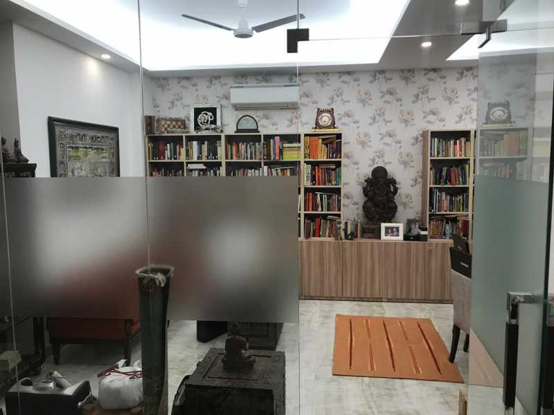 Gallery Images