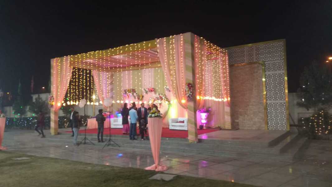 Gallery Images