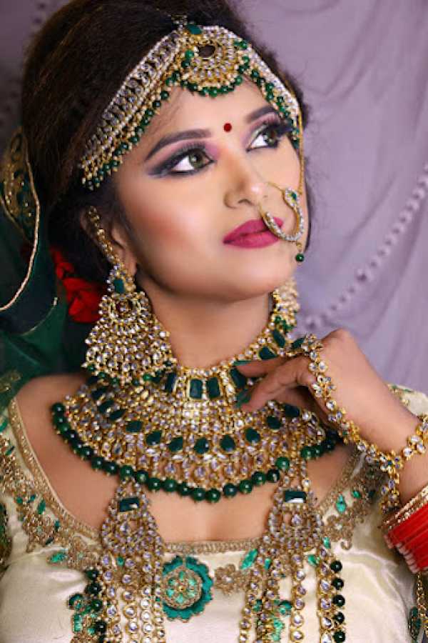Gallery Images