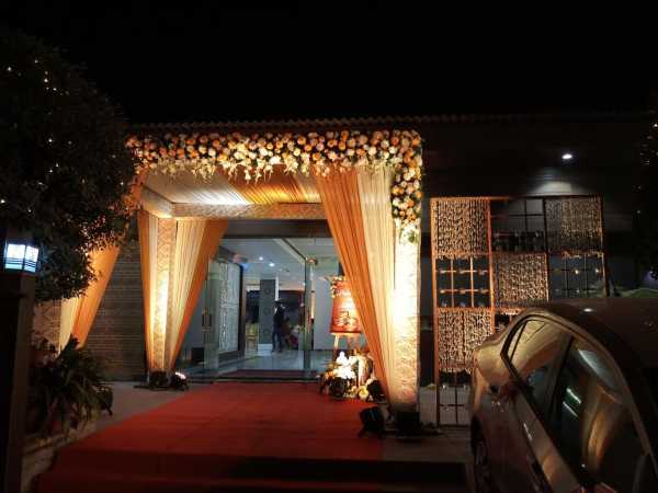 Gallery Images